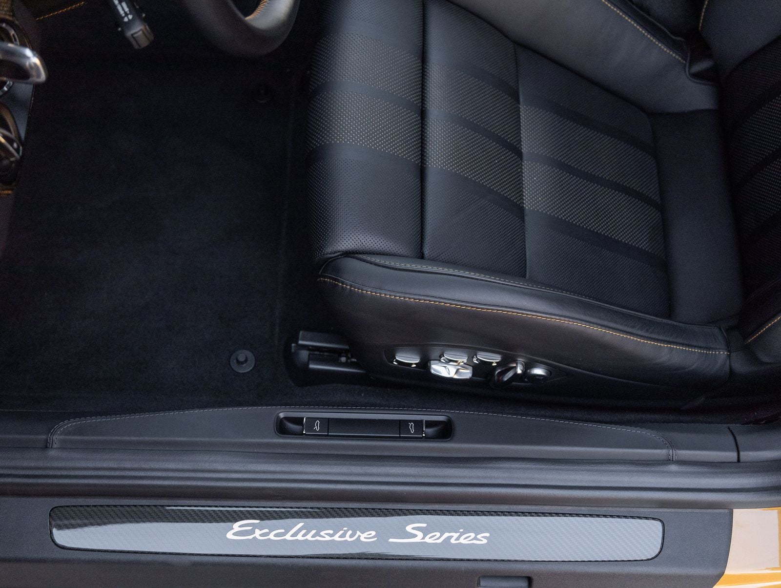 2018 Porsche 911 911 Turbo S Exclusive Series