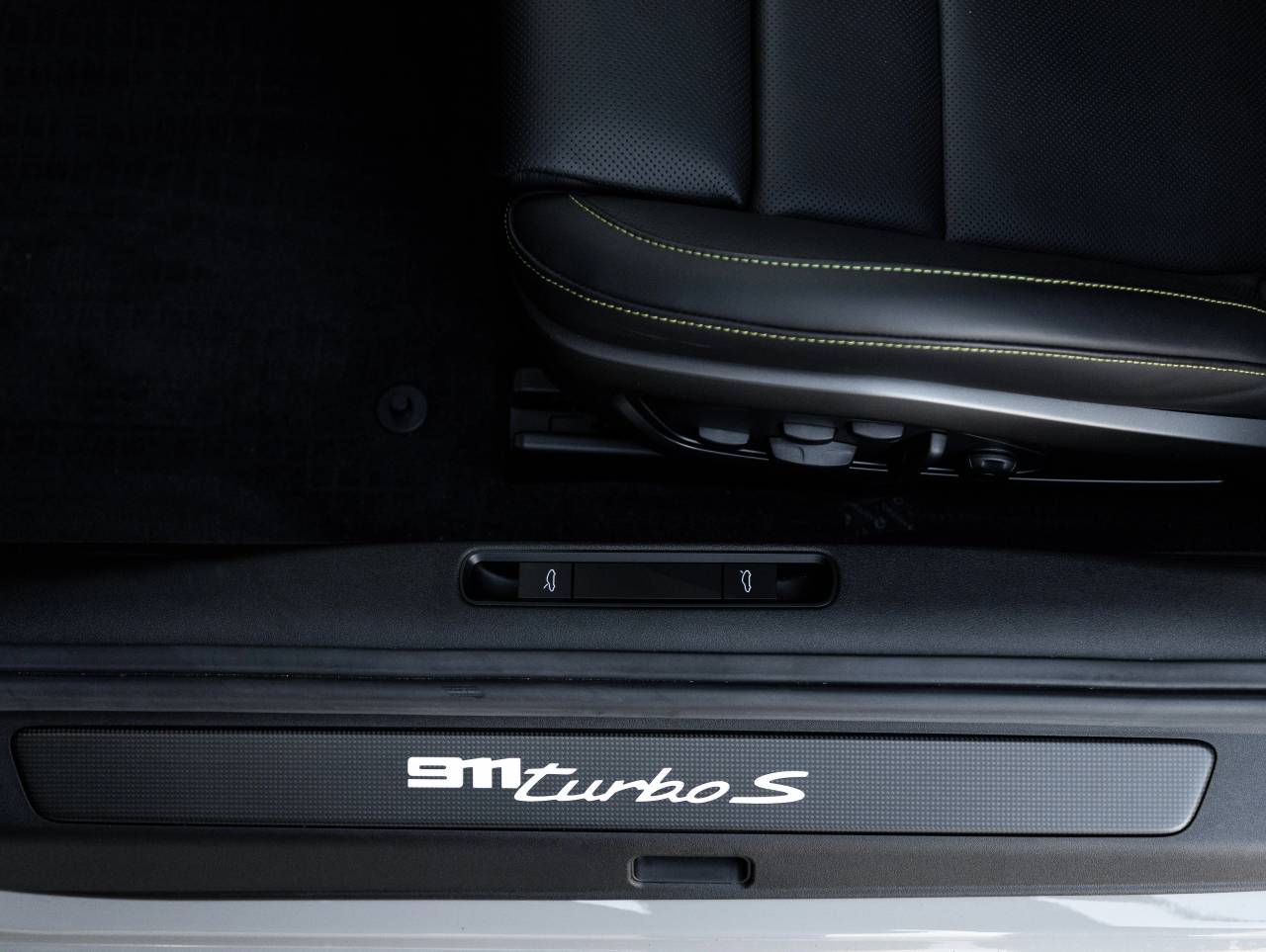 2024 Porsche 911 911 Turbo S (MY24)