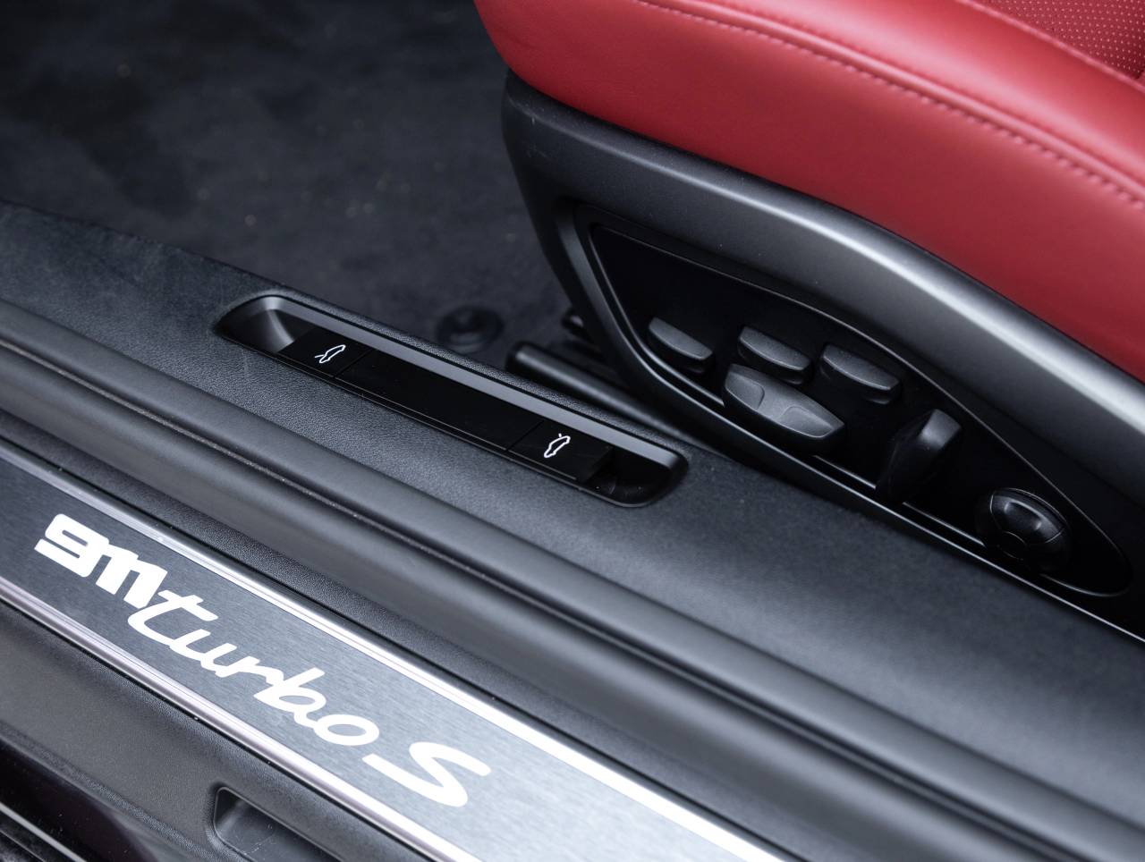 2025 Porsche 911 Turbo S