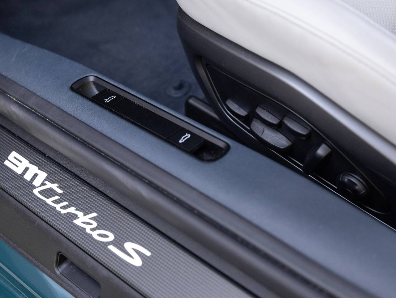 2024 Porsche 911 911 Turbo S (MY24)