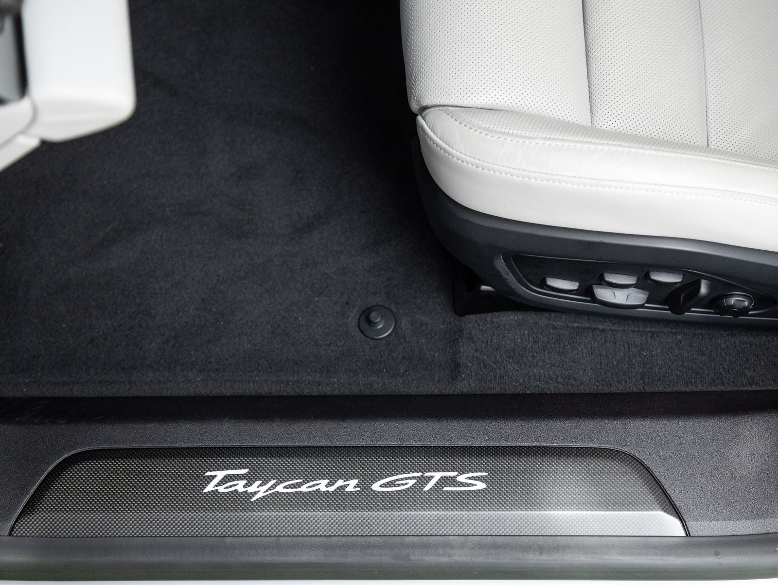 2023 Porsche Taycan GTS