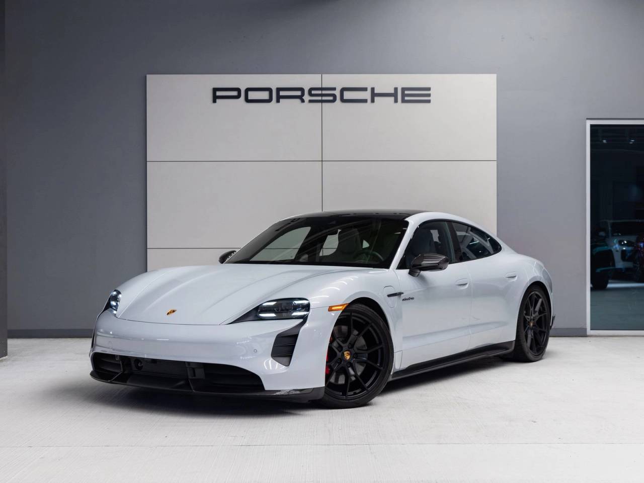 2023 Porsche Taycan GTS