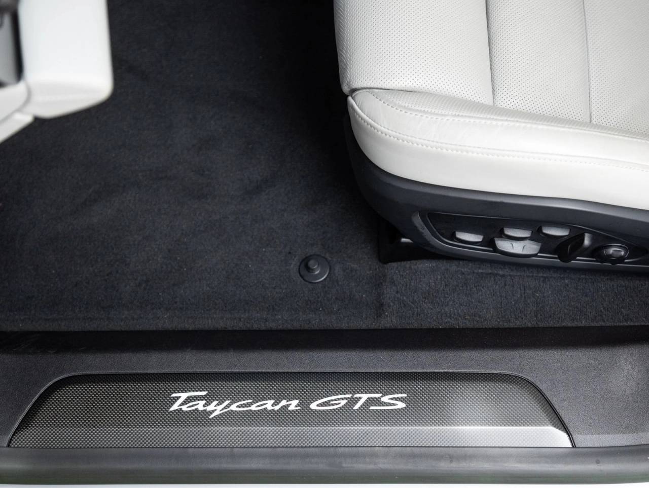 2023 Porsche Taycan GTS