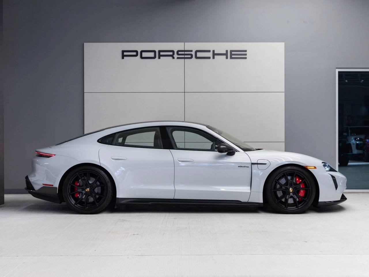 2023 Porsche Taycan GTS