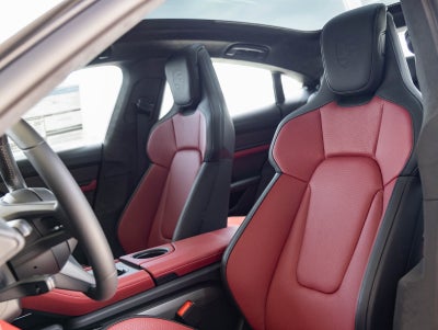 2025 Porsche Taycan Taycan GTS