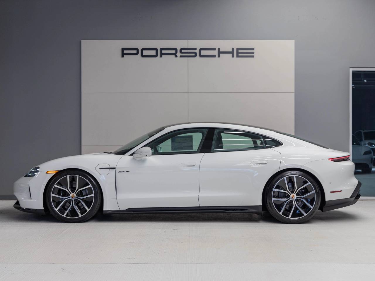 2025 Porsche Taycan Taycan GTS