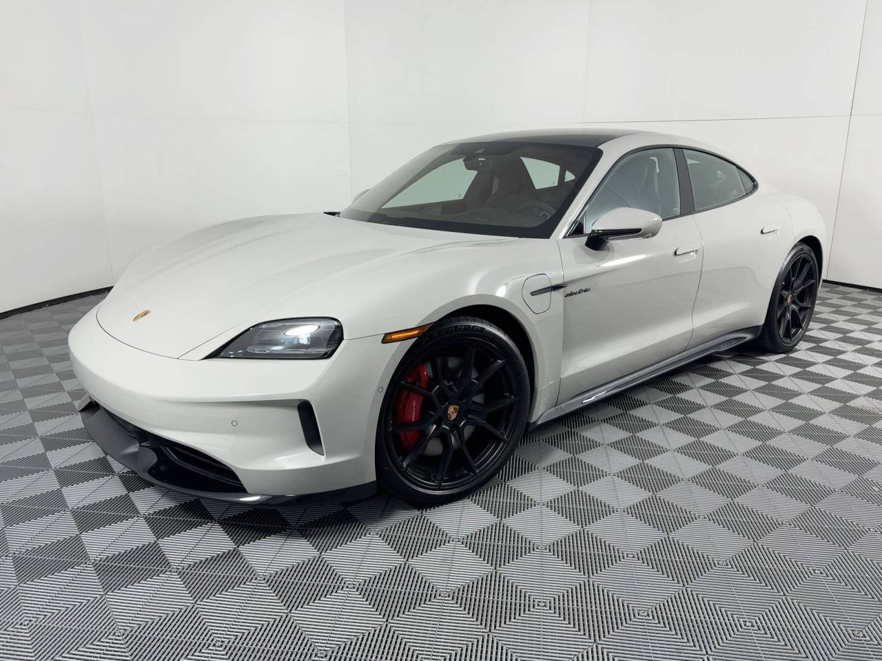 2026 Porsche Taycan GTS