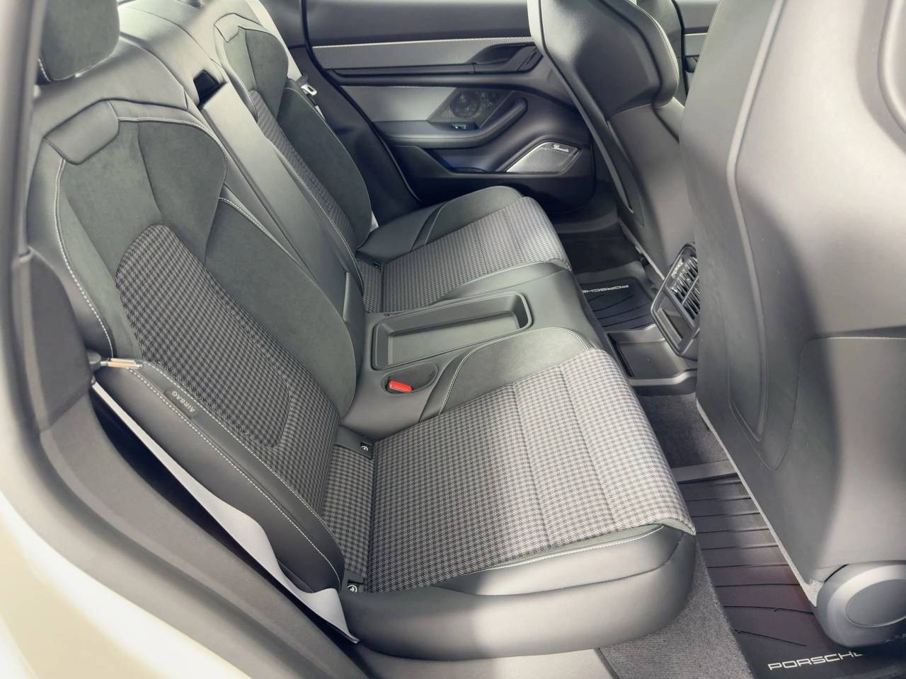 2026 Porsche Taycan GTS