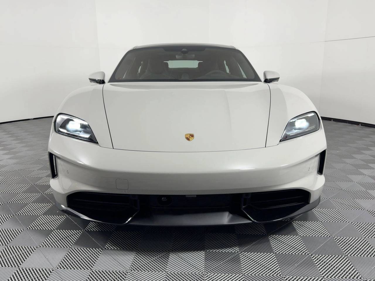 2026 Porsche Taycan GTS