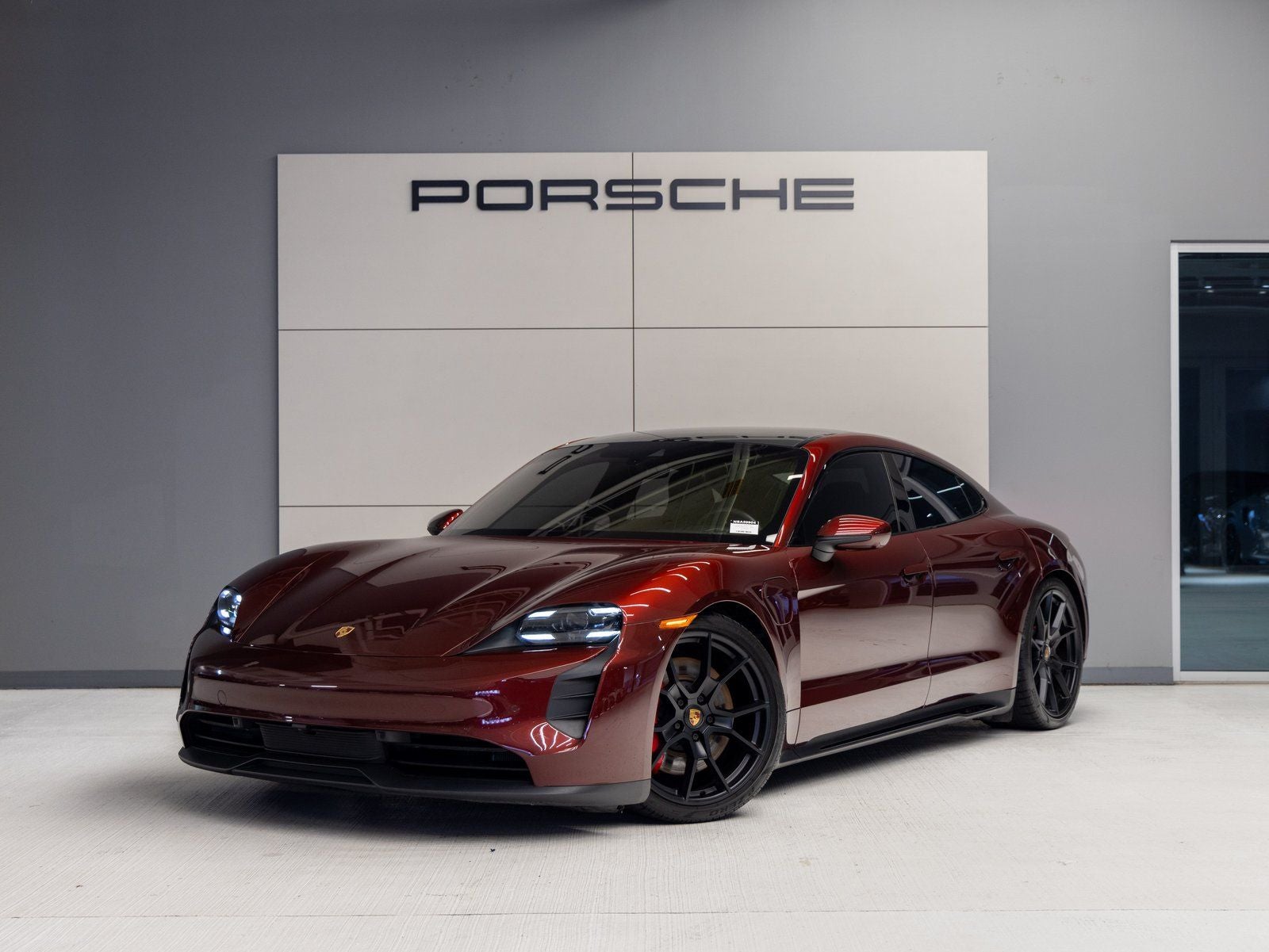 2022 Porsche Taycan Taycan GTS (MY22)