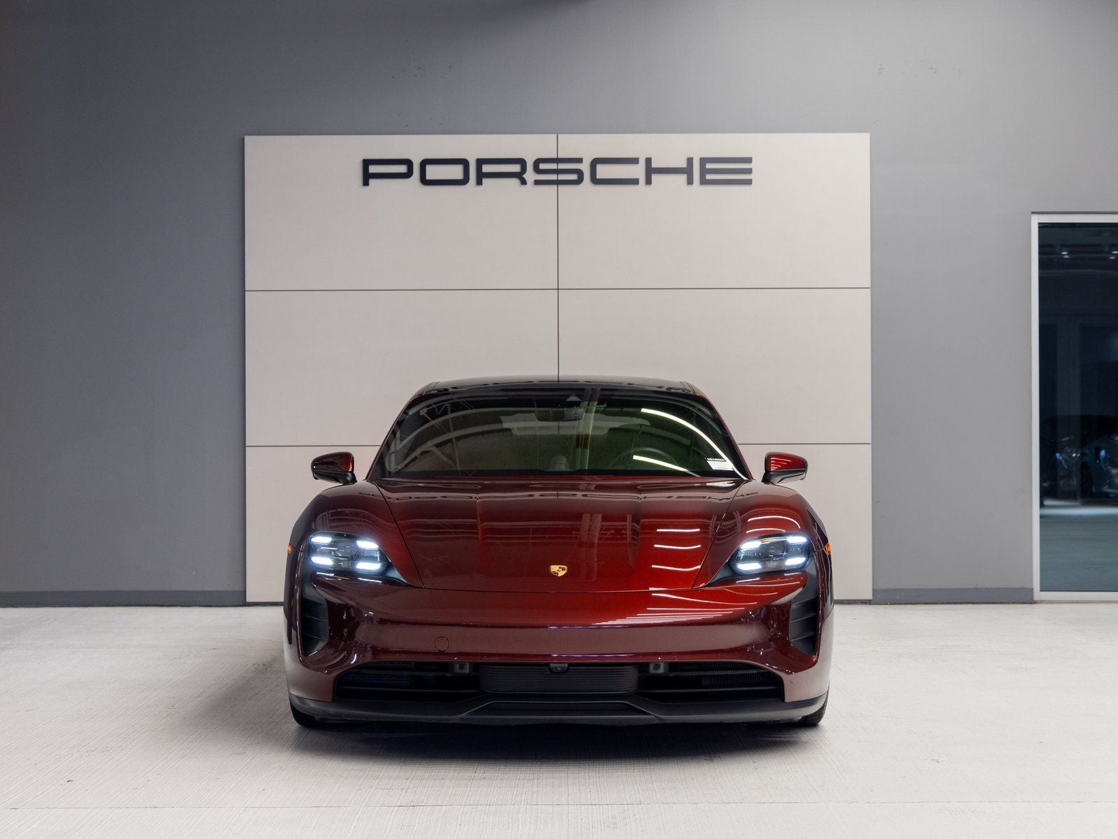 2022 Porsche Taycan Taycan GTS (MY22)