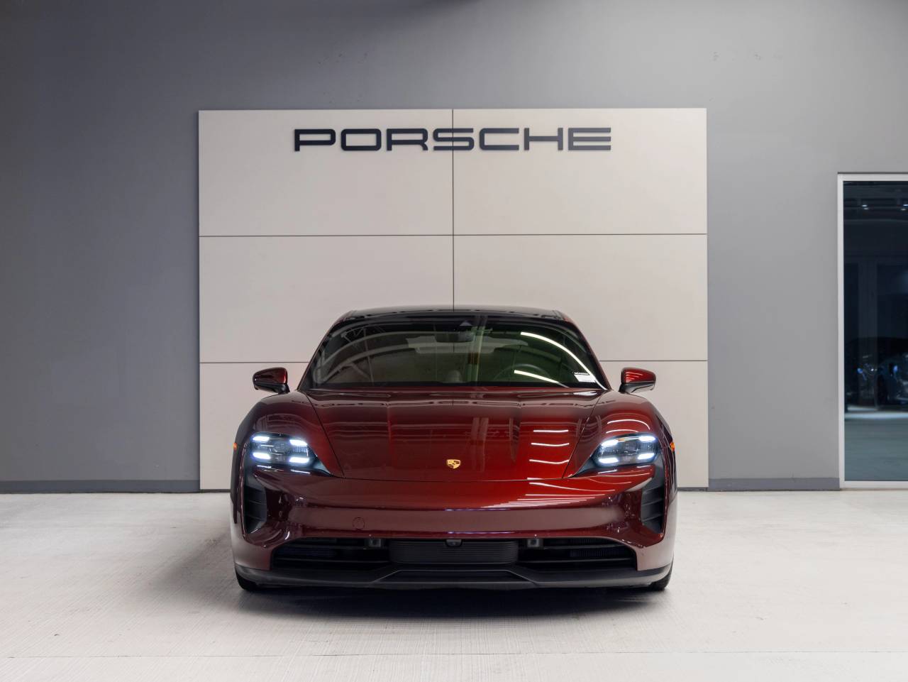 2022 Porsche Taycan Taycan GTS (MY22)