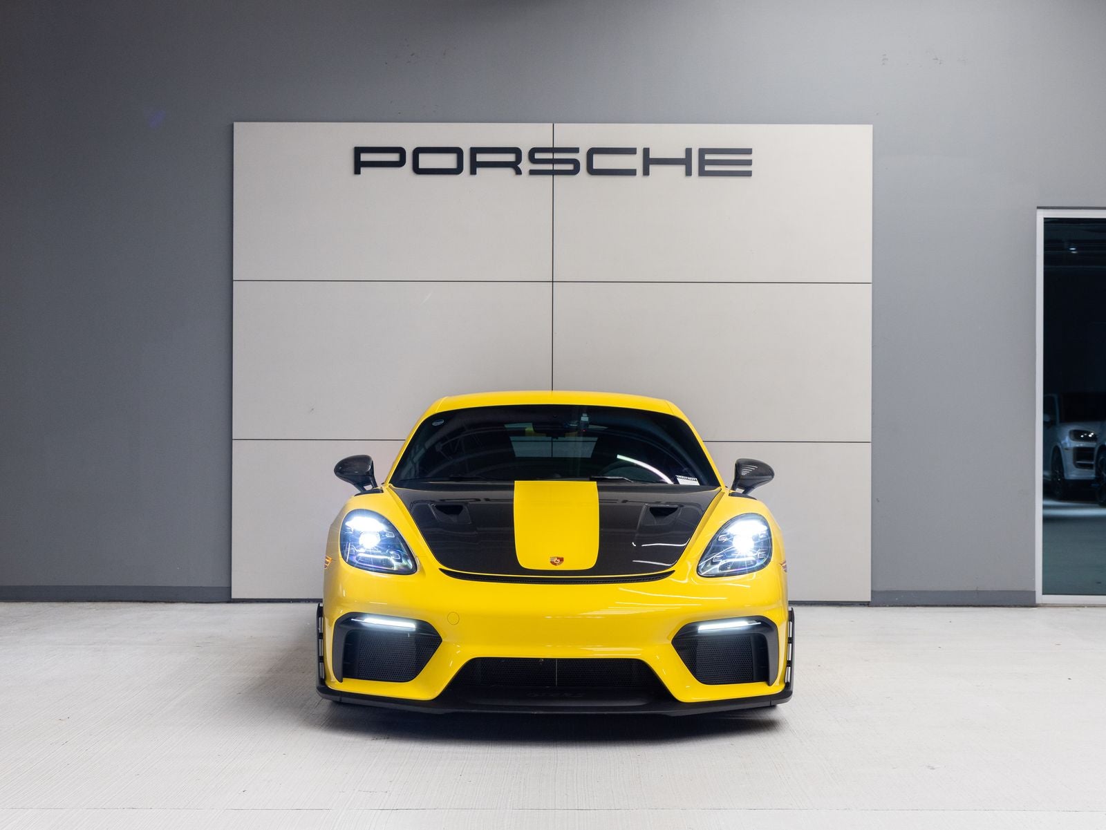 2024 Porsche 718 Cayman GT4 RS