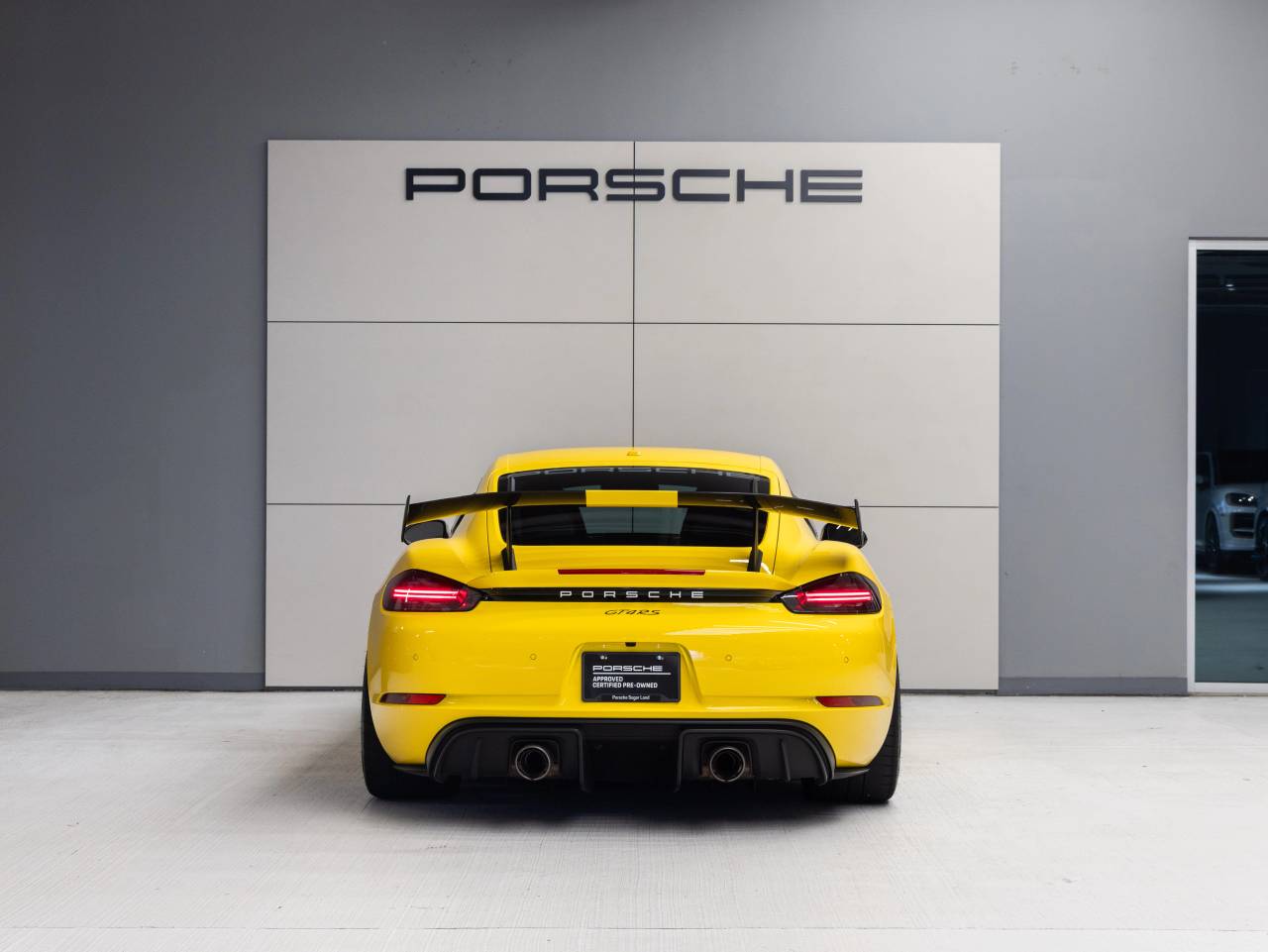 2024 Porsche 718 Cayman GT4 RS