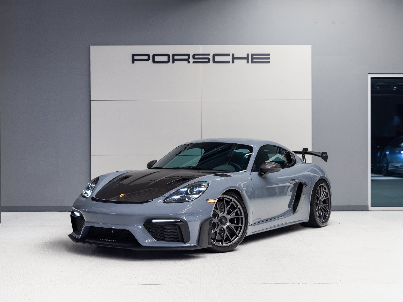 2023 Porsche 718