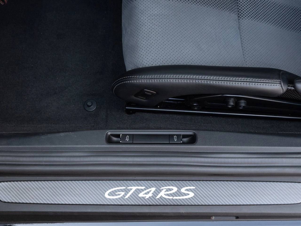 2024 Porsche 718 718 Cayman GT4 RS (MY24)