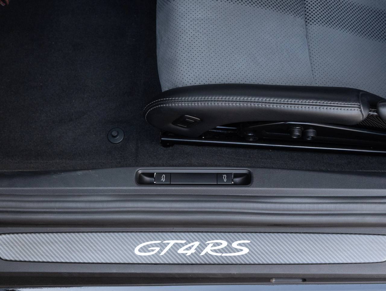 2024 Porsche 718 718 Cayman GT4 RS (MY24)