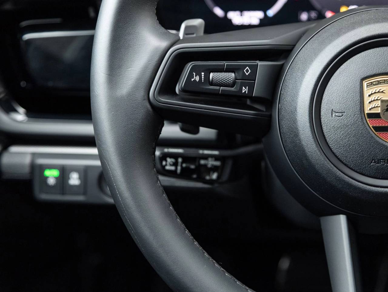 2025 Porsche Panamera 4 E-Hybrid