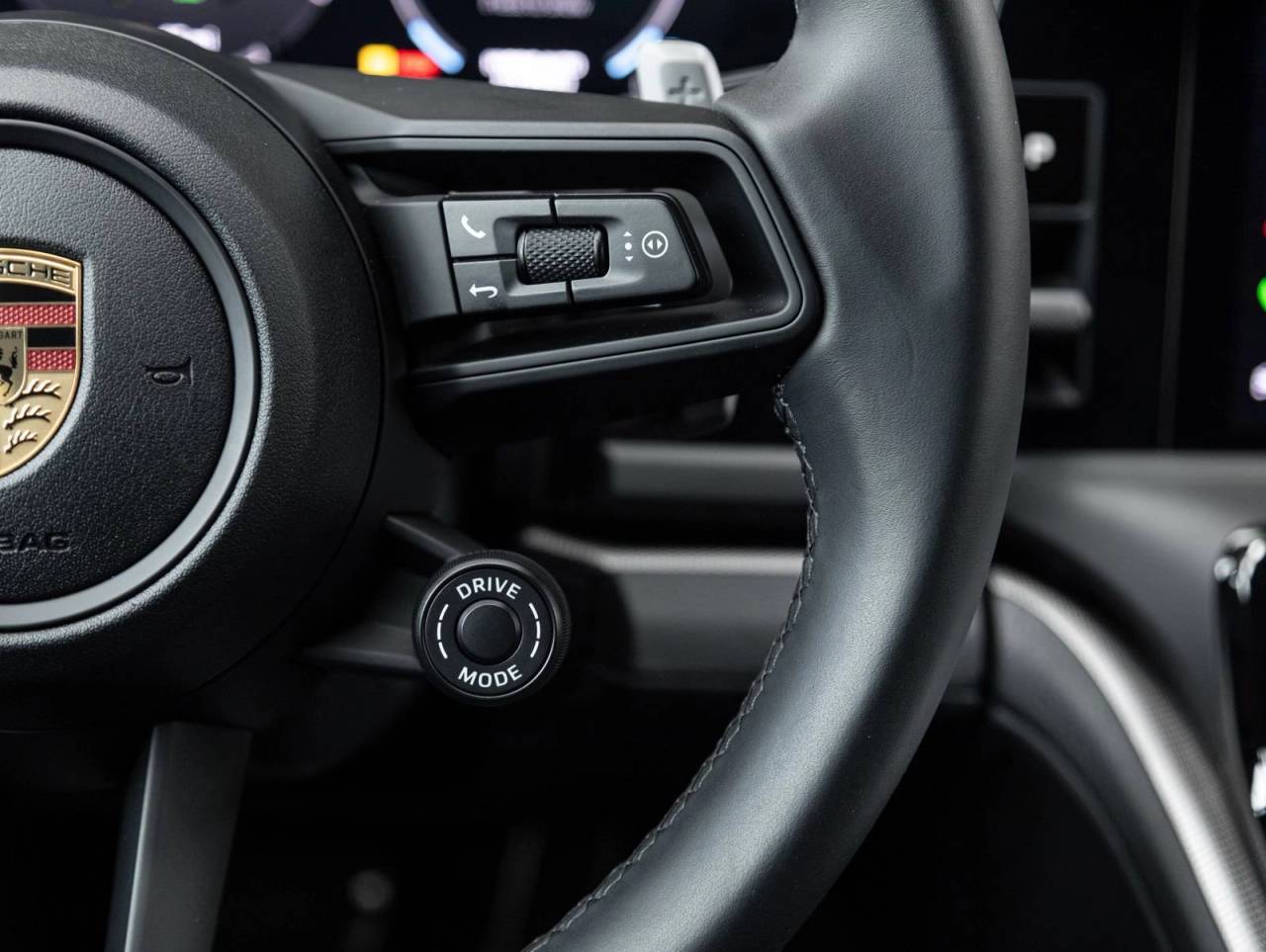 2025 Porsche Panamera 4 E-Hybrid