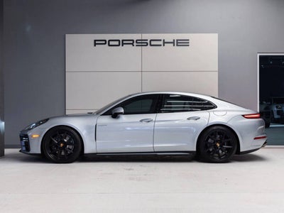 2025 Porsche Panamera 4 E-Hybrid