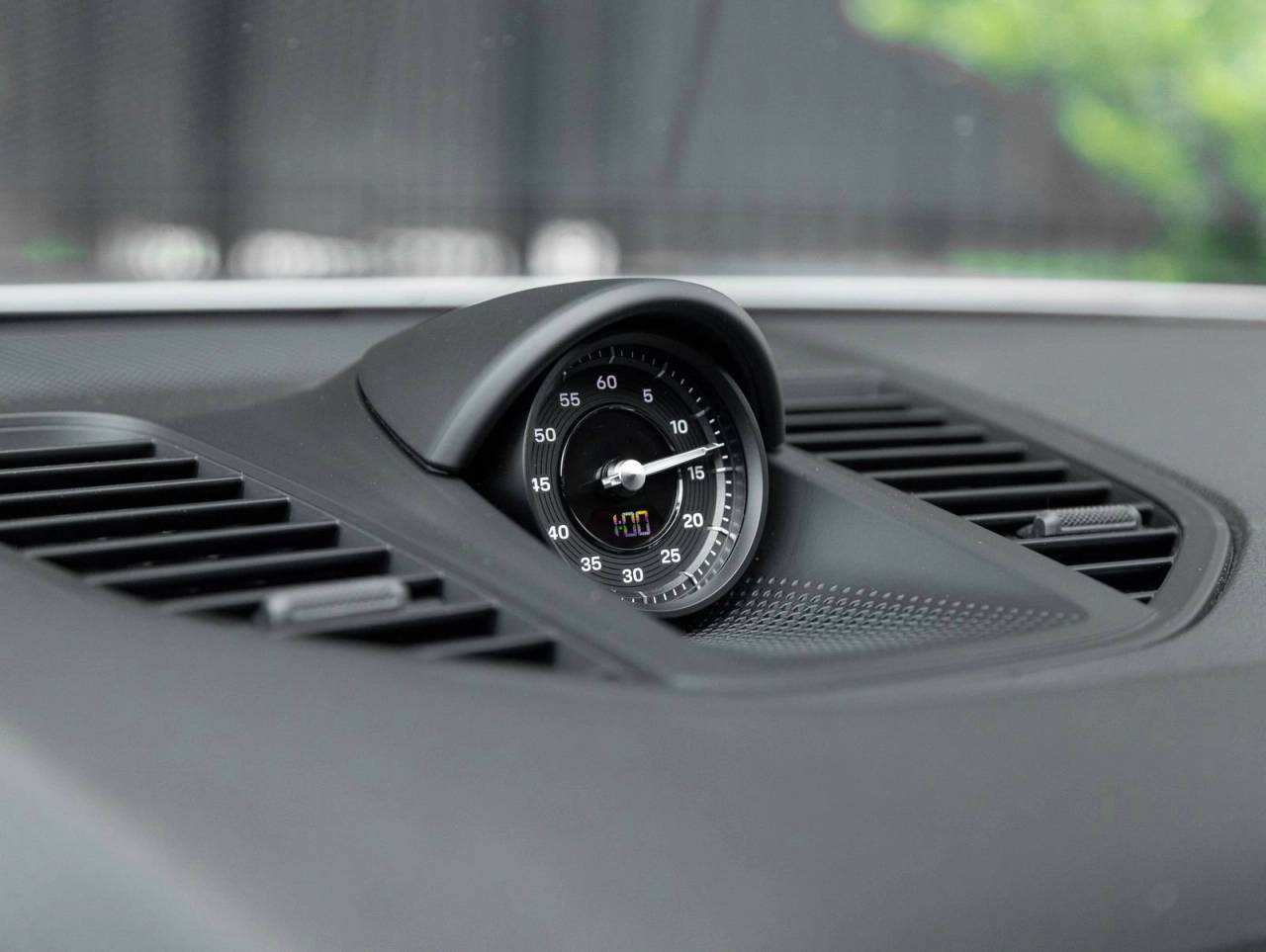 2025 Porsche Panamera 4 E-Hybrid