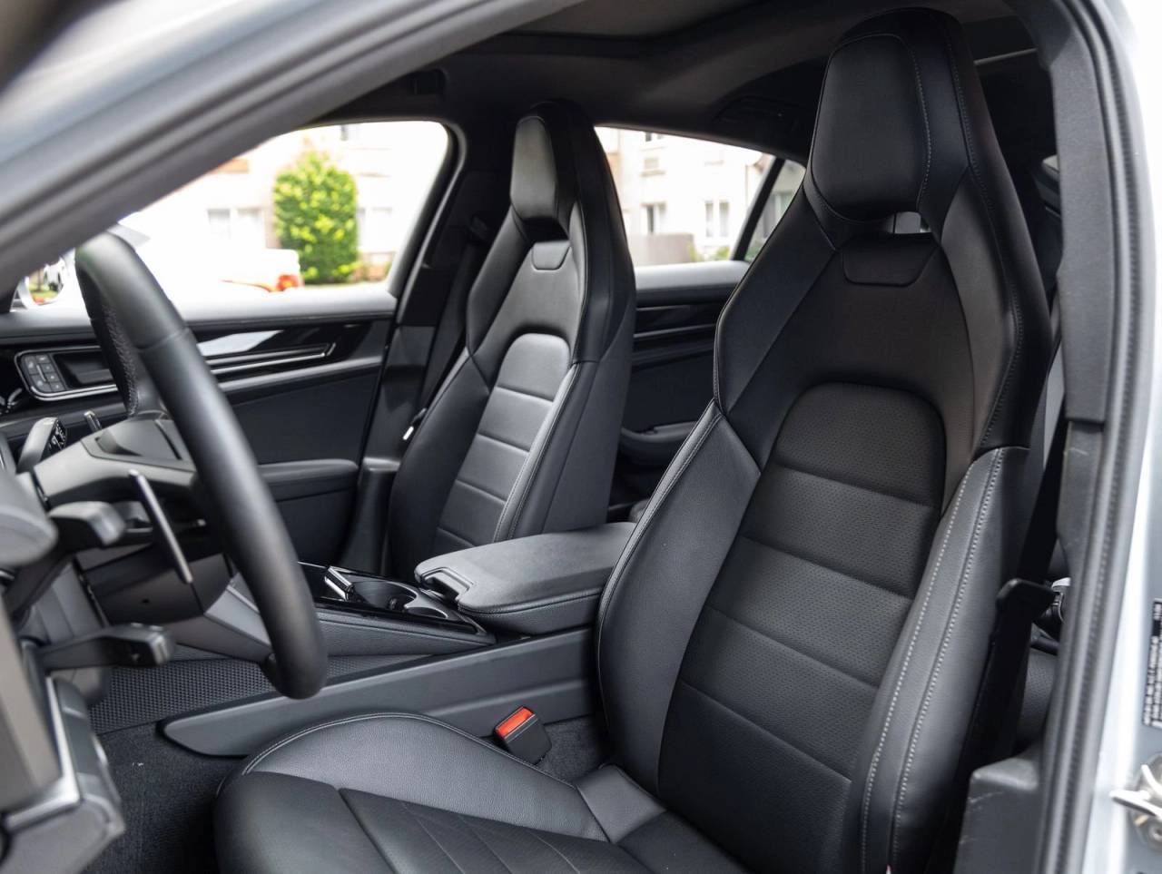 2025 Porsche Panamera 4 E-Hybrid