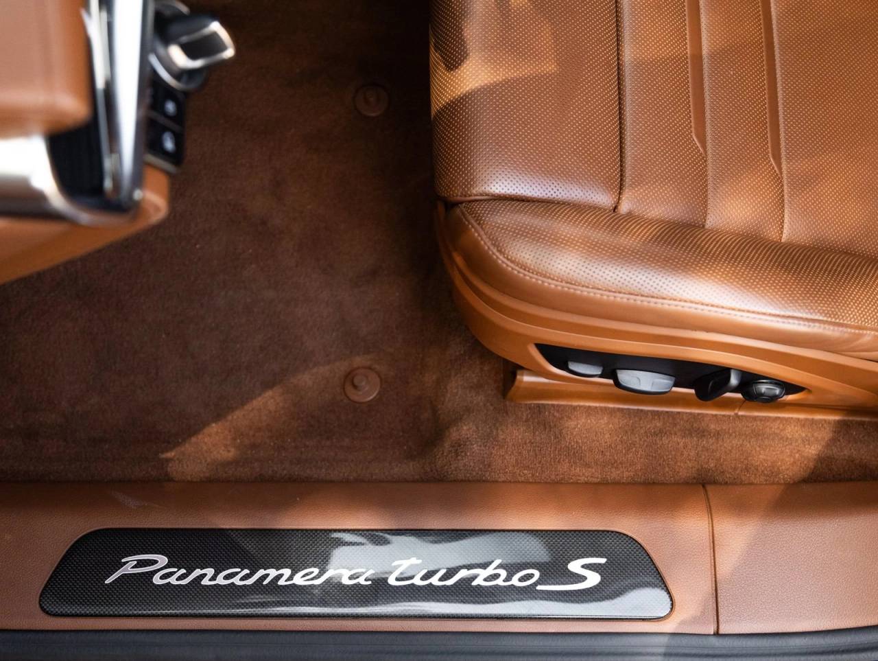 2022 Porsche Panamera Turbo S