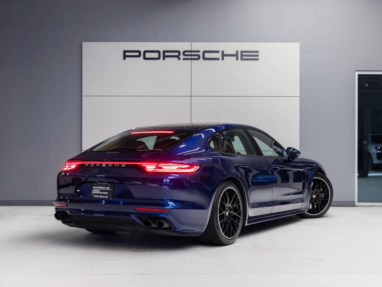 2022 Porsche Panamera Turbo S