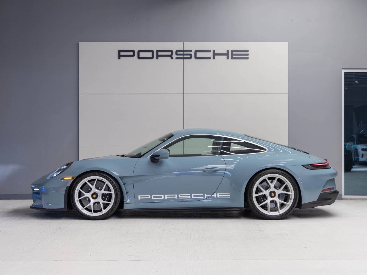 2024 Porsche 911 911 S/T