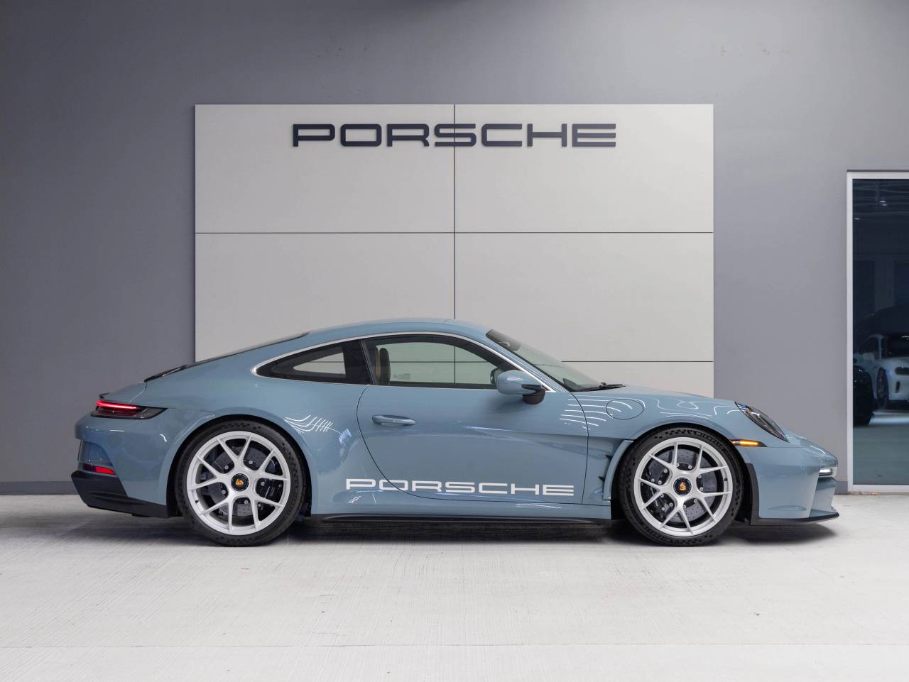 2024 Porsche 911 911 S/T