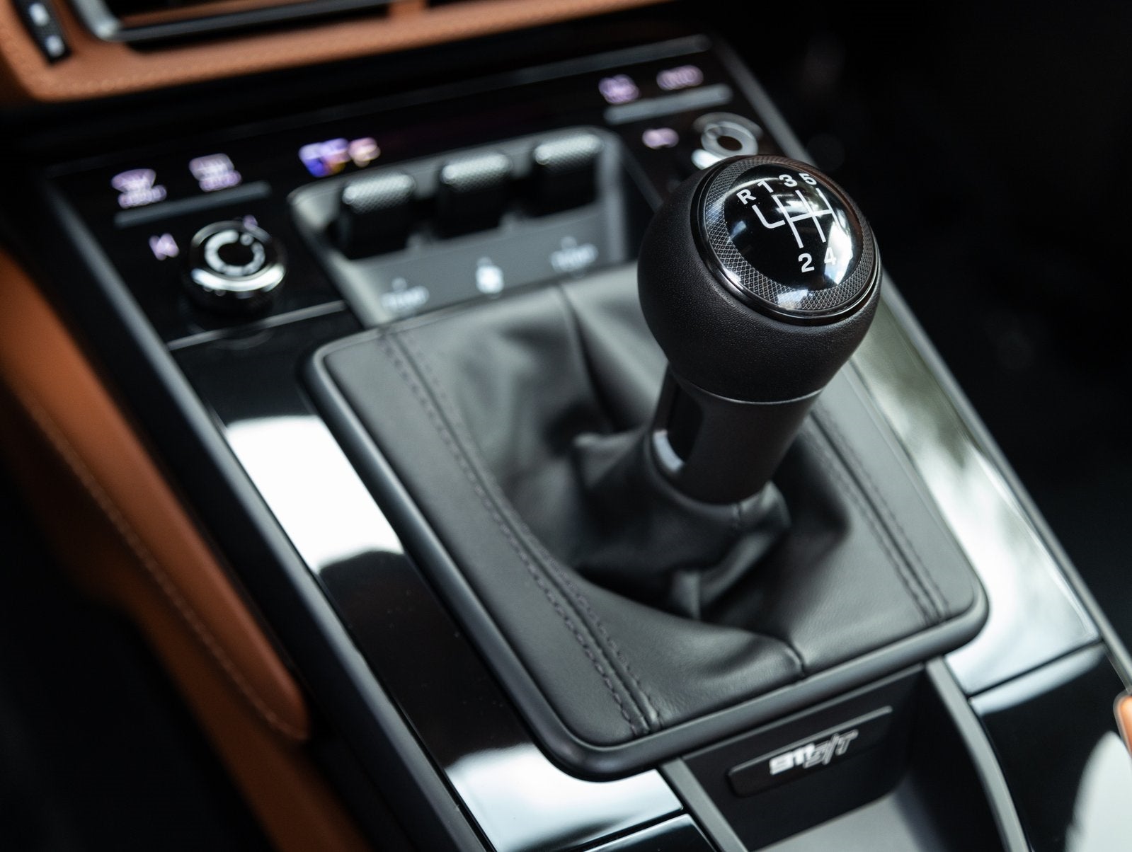 2024 Porsche 911 911 S/T