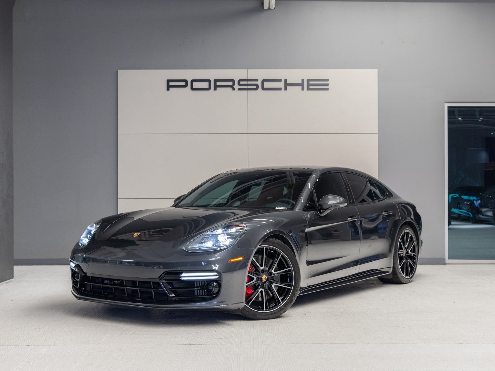 2020 Porsche Panamera GTS