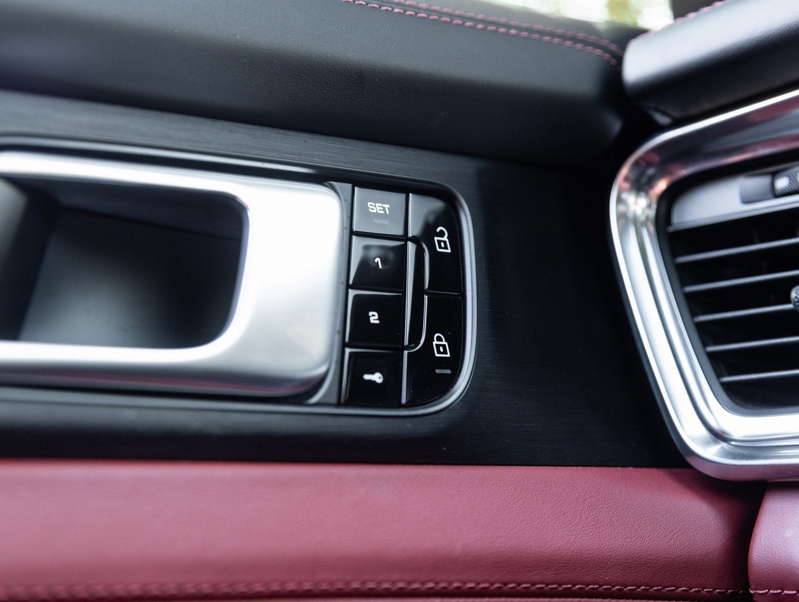 2020 Porsche Panamera GTS