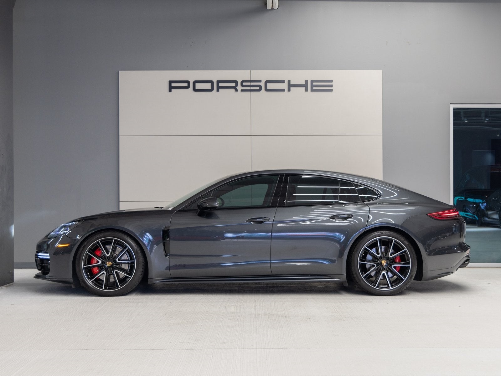 2020 Porsche Panamera GTS