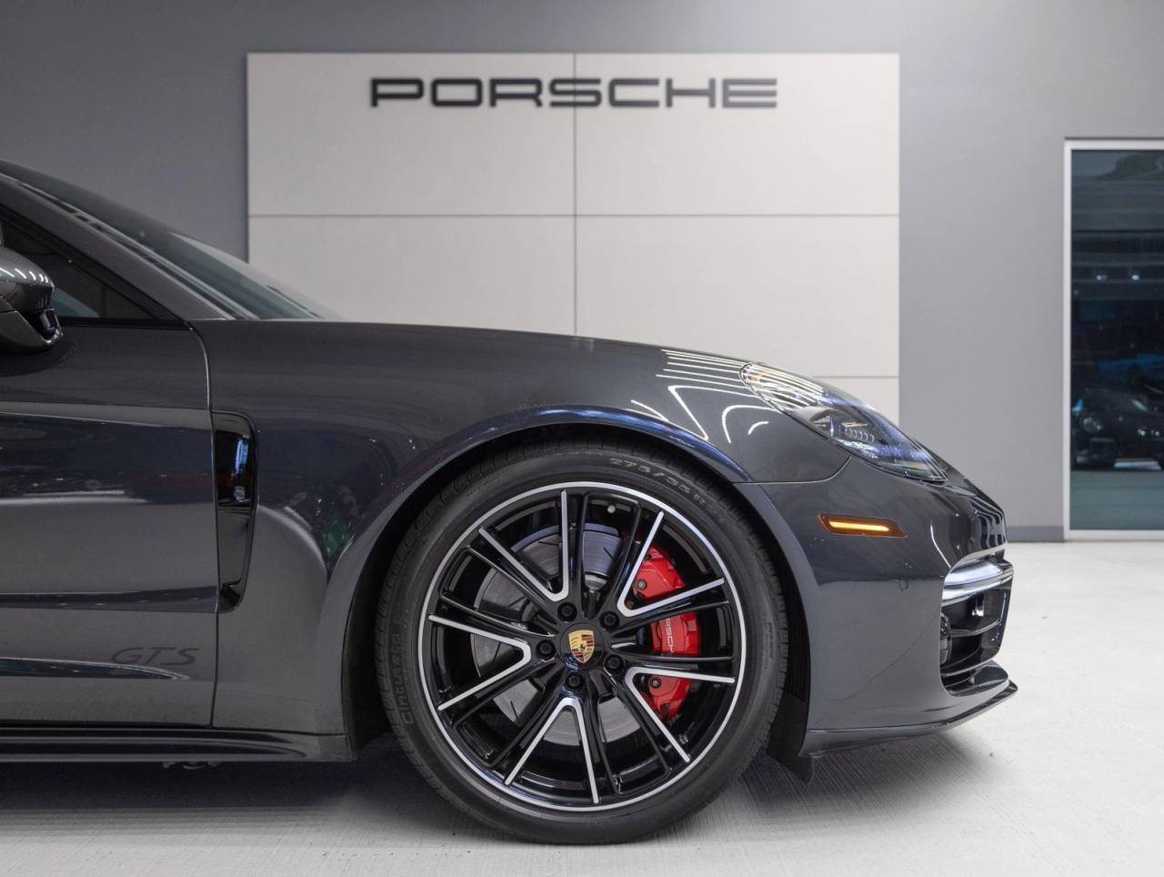 2020 Porsche Panamera Panamera GTS