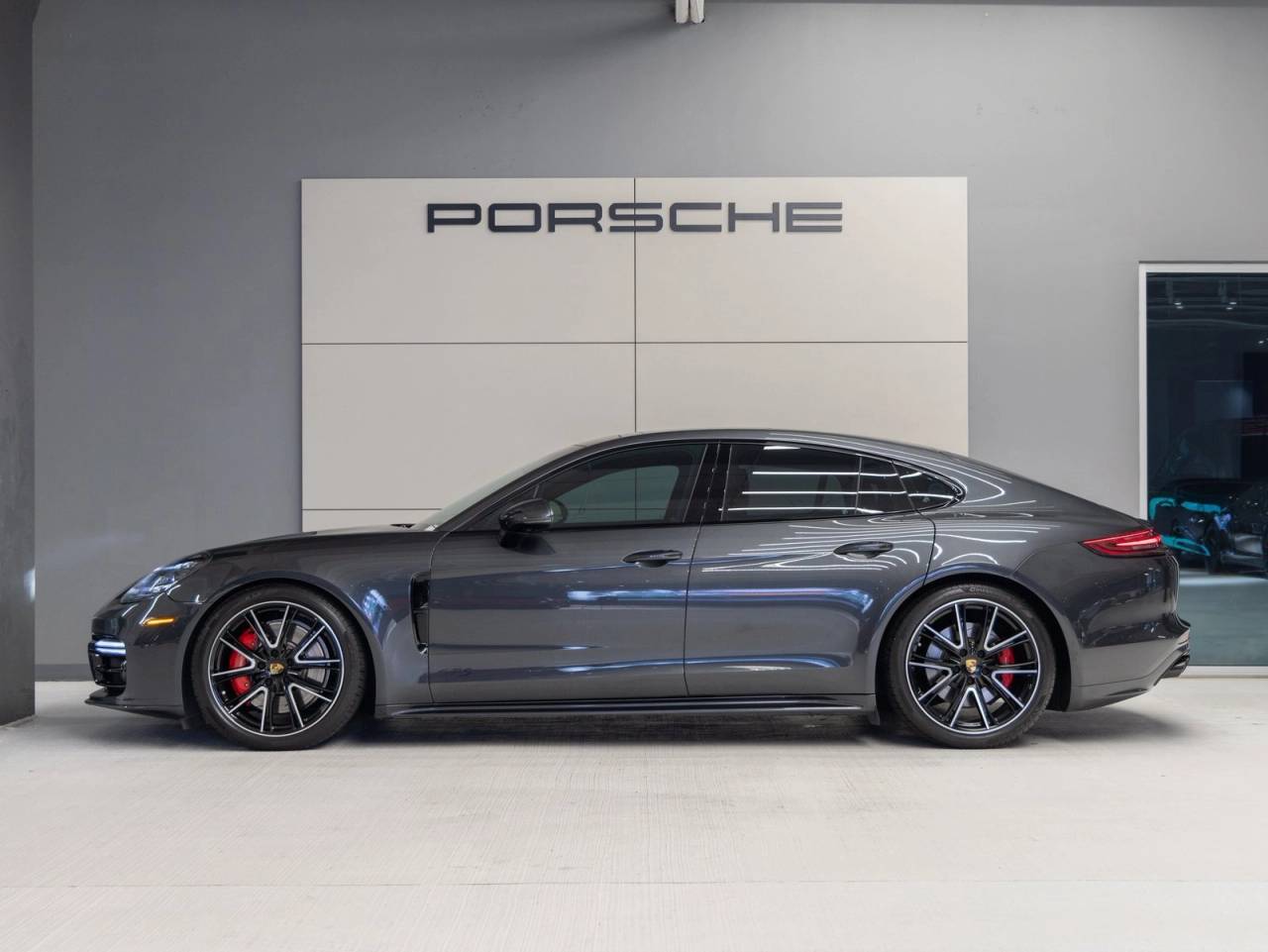 2020 Porsche Panamera Panamera GTS