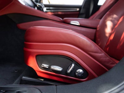 2020 Porsche Panamera Panamera GTS