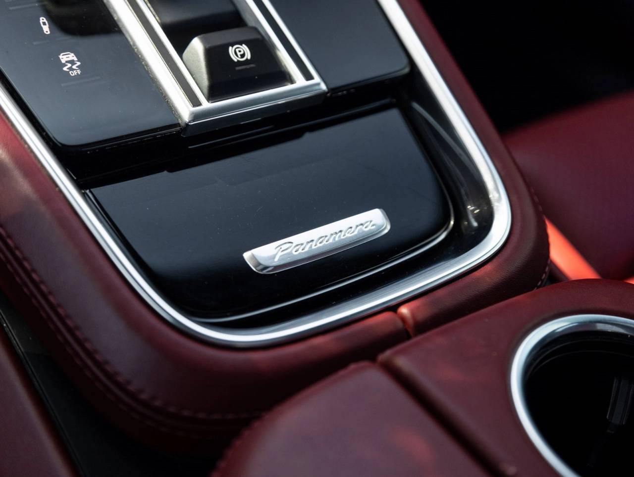 2020 Porsche Panamera Panamera GTS