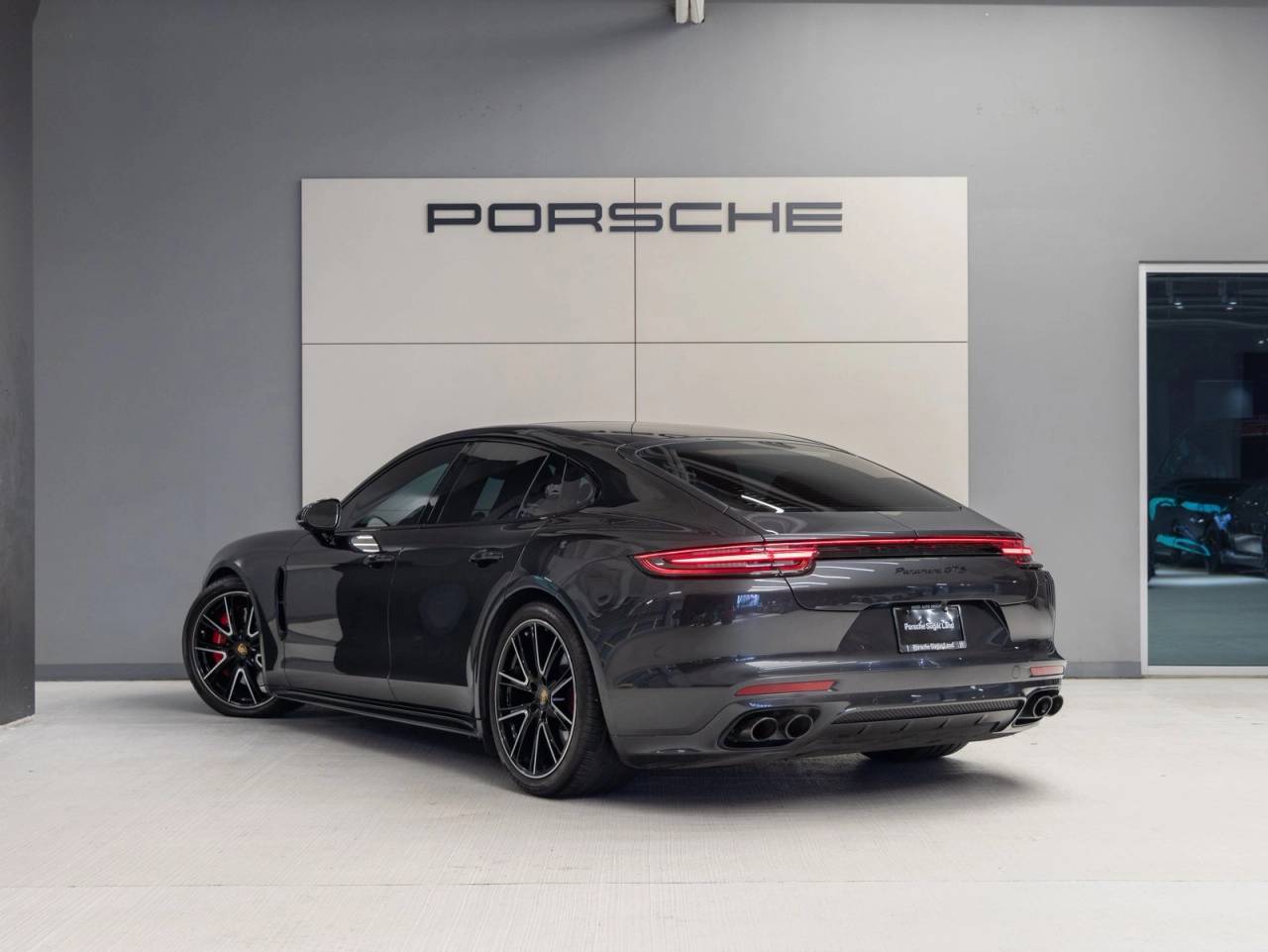2020 Porsche Panamera Panamera GTS