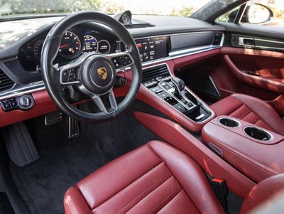 2020 Porsche Panamera Panamera GTS