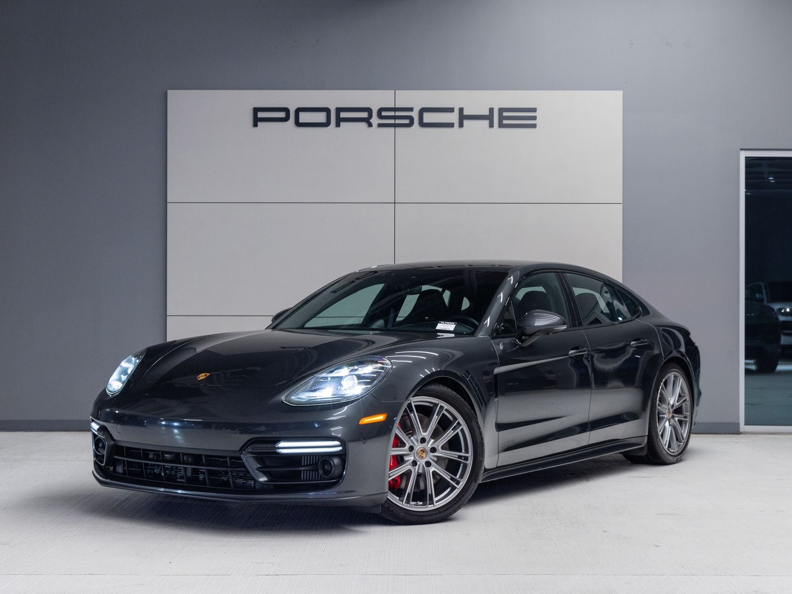 2023 Porsche Panamera GTS