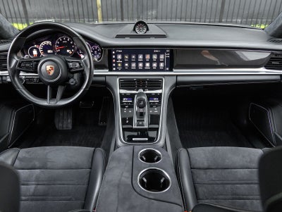 2023 Porsche Panamera GTS
