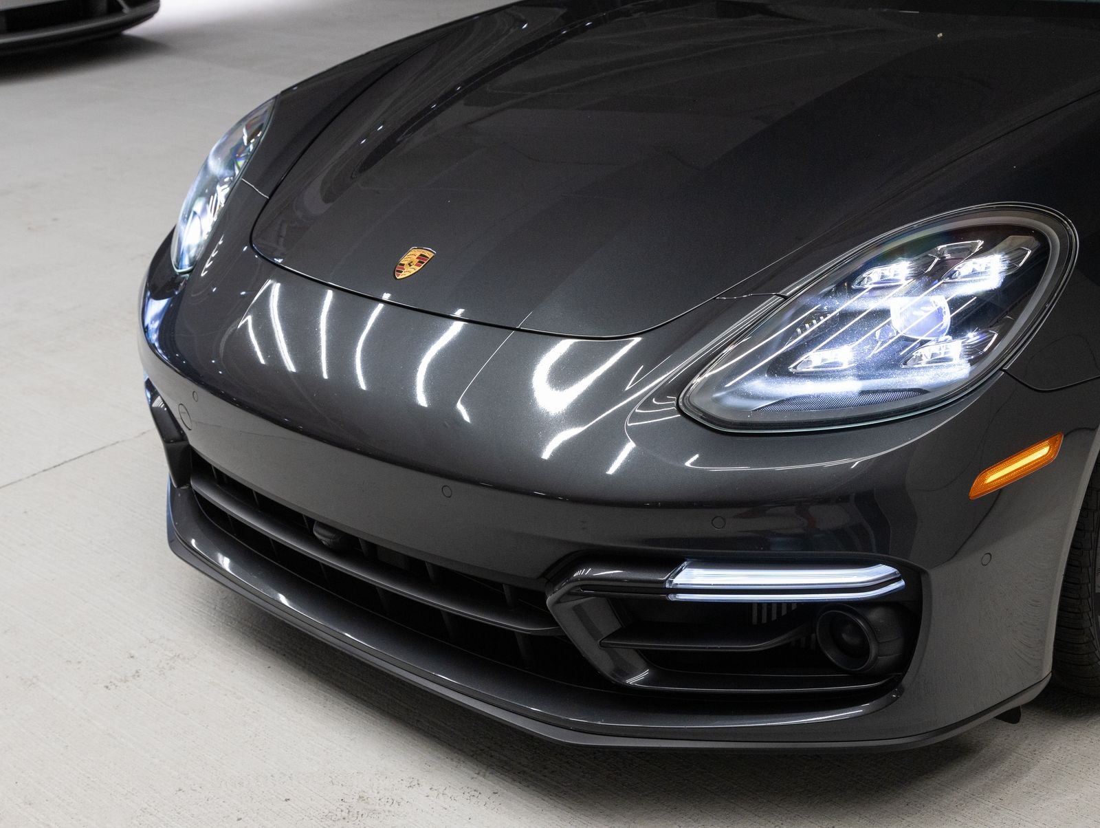 2023 Porsche Panamera GTS