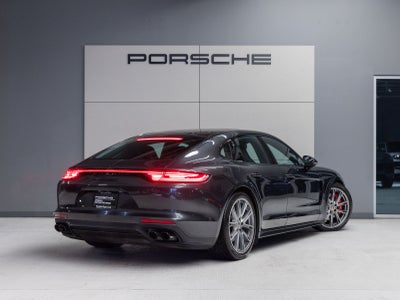 2023 Porsche Panamera GTS