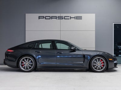 2023 Porsche Panamera GTS