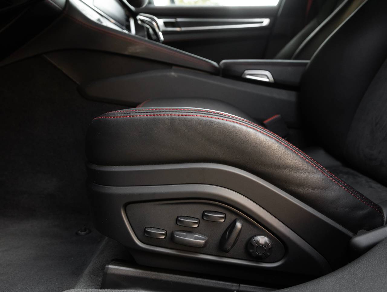2023 Porsche Panamera Panamera GTS