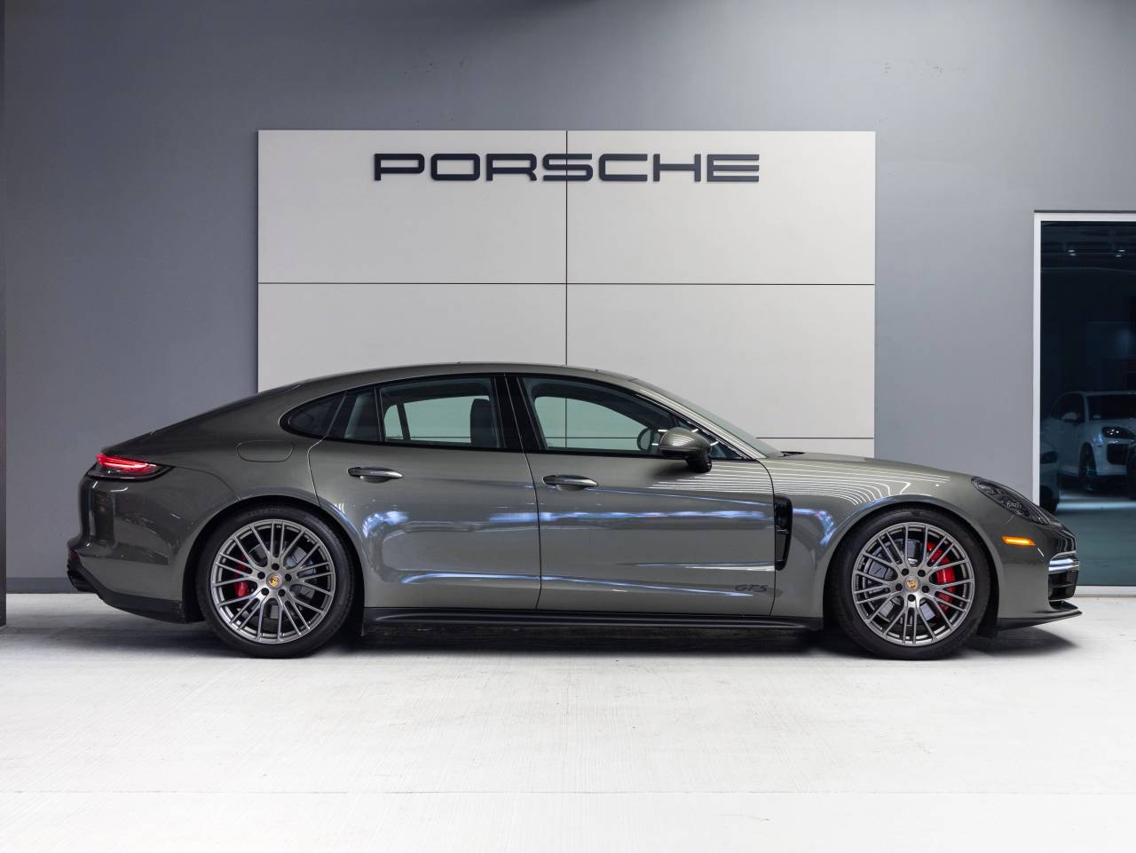 2023 Porsche Panamera Panamera GTS