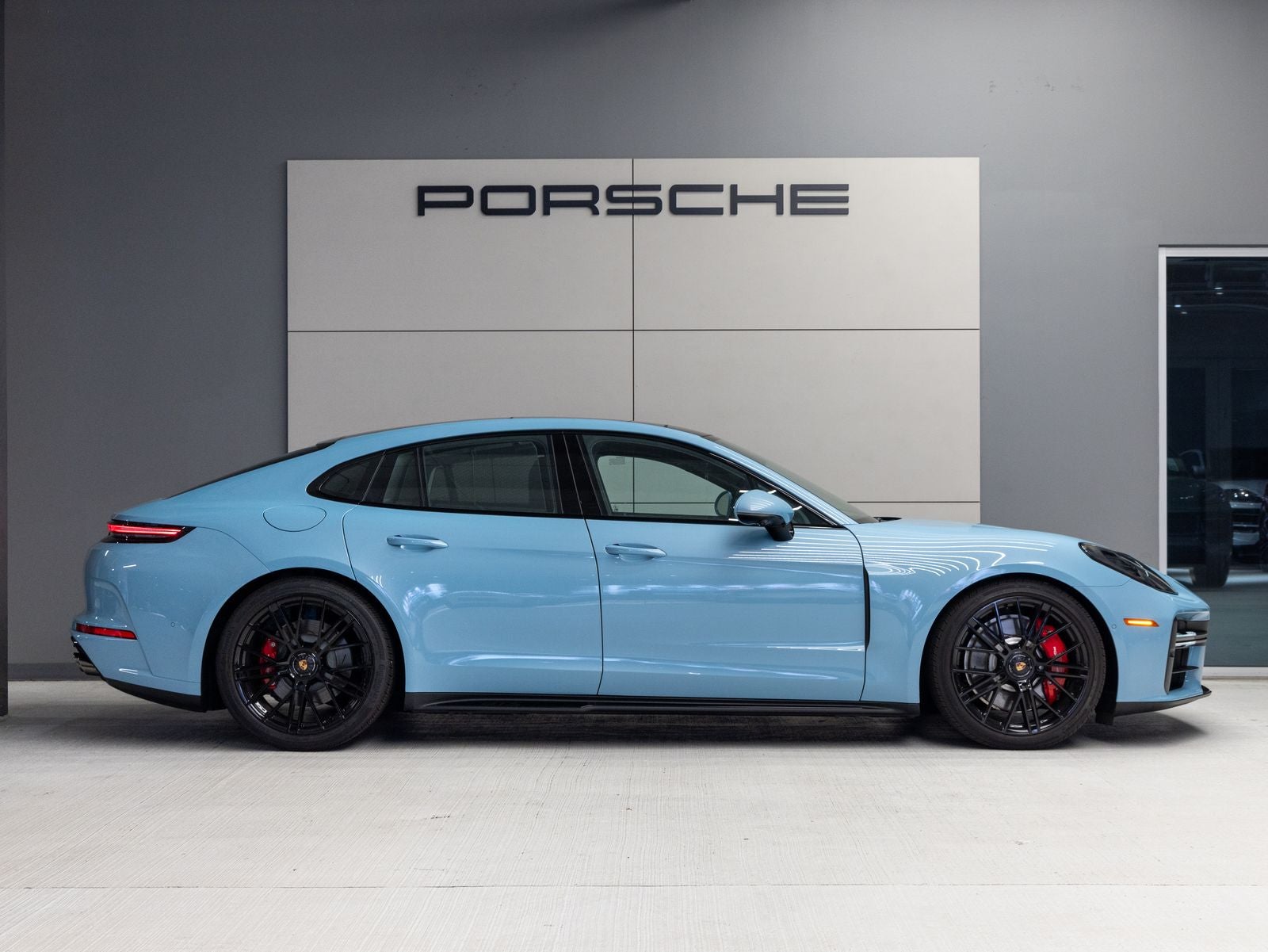 2026 Porsche Panamera GTS