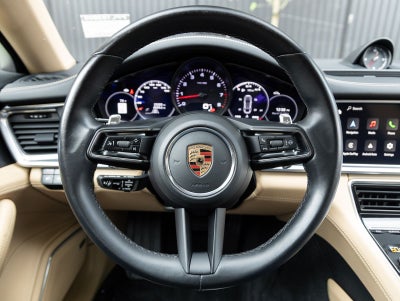 2023 Porsche Panamera 4 Platinum Edition