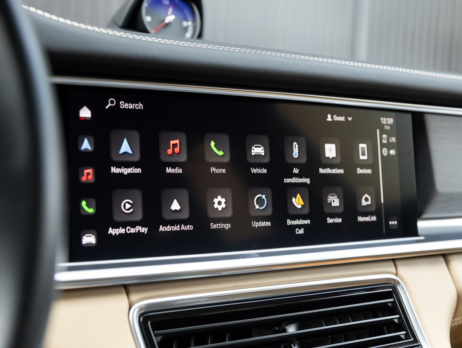 2023 Porsche Panamera 4 Platinum Edition